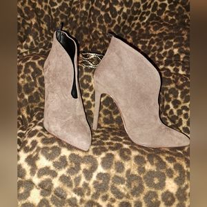 🌷🌺🪻Forever 21 Heeled Bootie, Almond Toe, Sz 7🪻🌺🌷